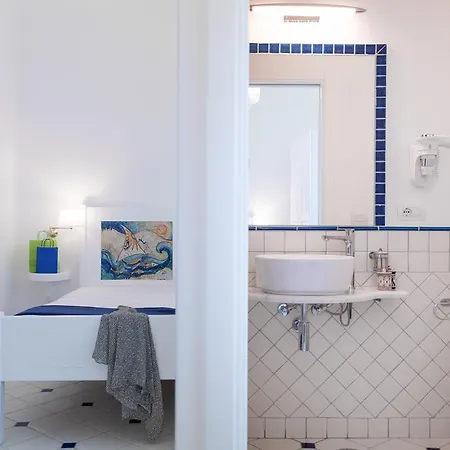 Vista D'amalfi Bed & Breakfast 4*