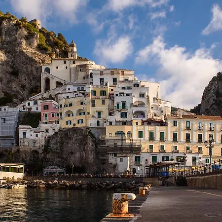 Vista D'amalfi Bed & Breakfast 2*