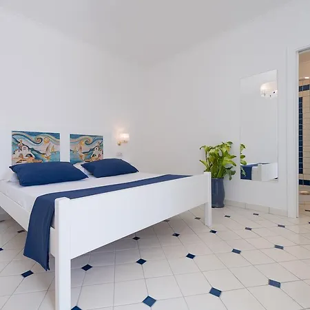 Vista D'amalfi 4*