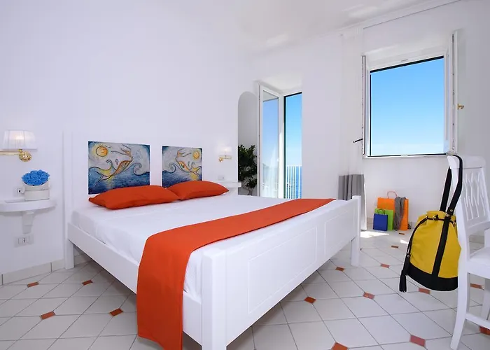 فندق مبيت وإفطار Vista D'amalfi 4*