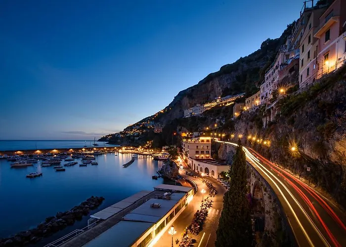 فندق مبيت وإفطار Vista D'amalfi 4*